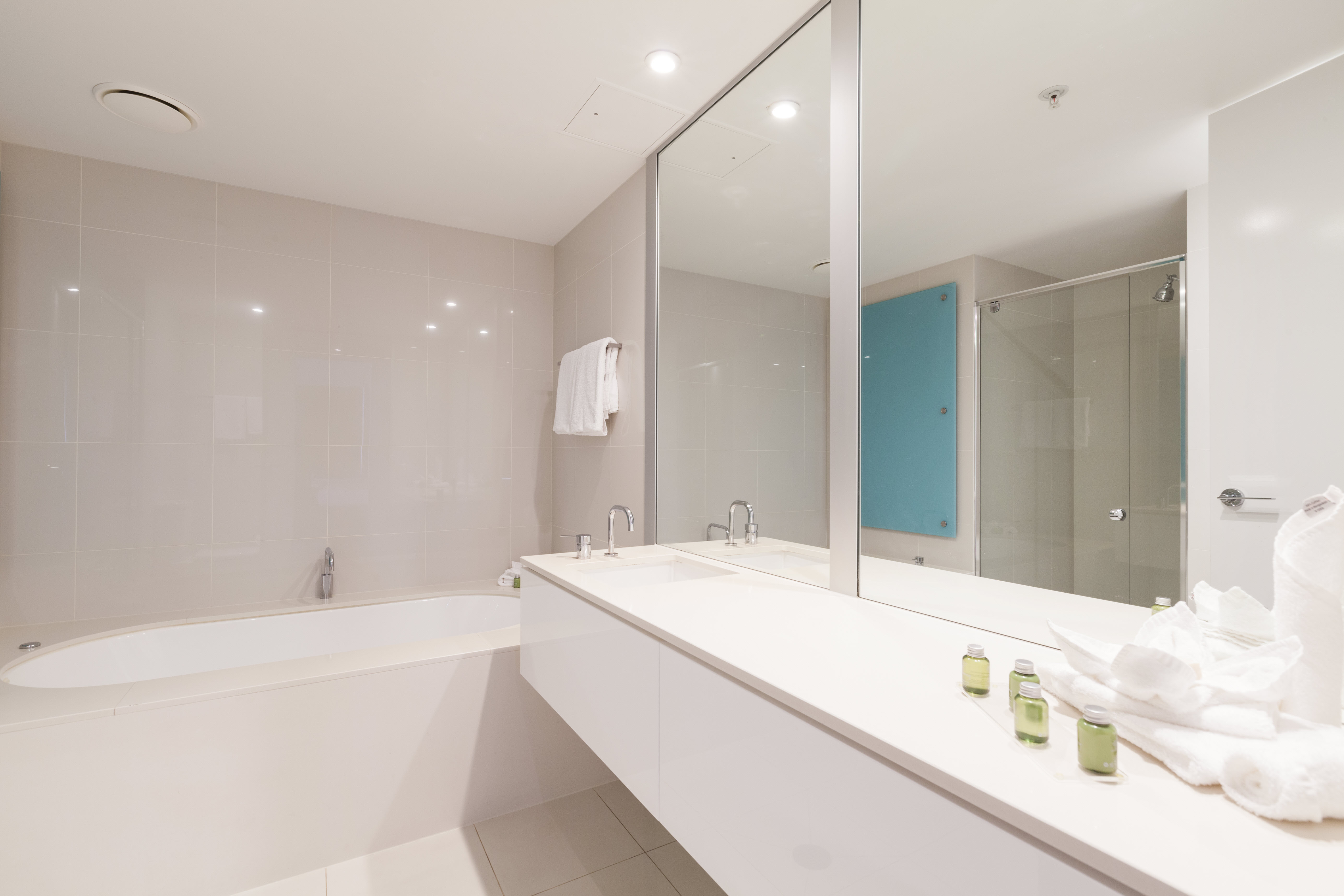 Q1 Resort & Spa Two Bedroom Ocean Spa Apartment | Master Bathroom