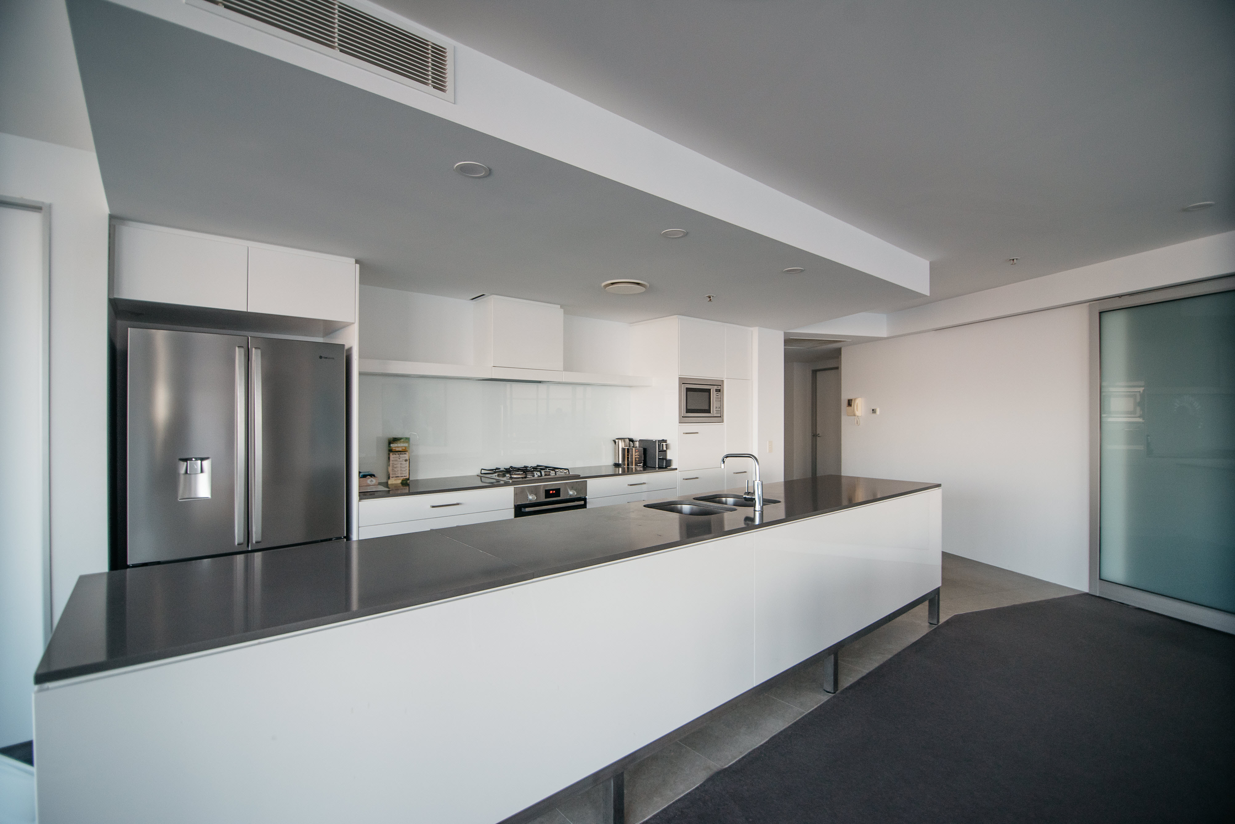 Q1 Resort & Spa Three Bedroom Sub Penthouse Apartment | Kitchen